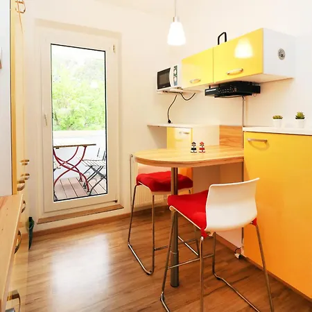 30, Duenenstrasse 20 *